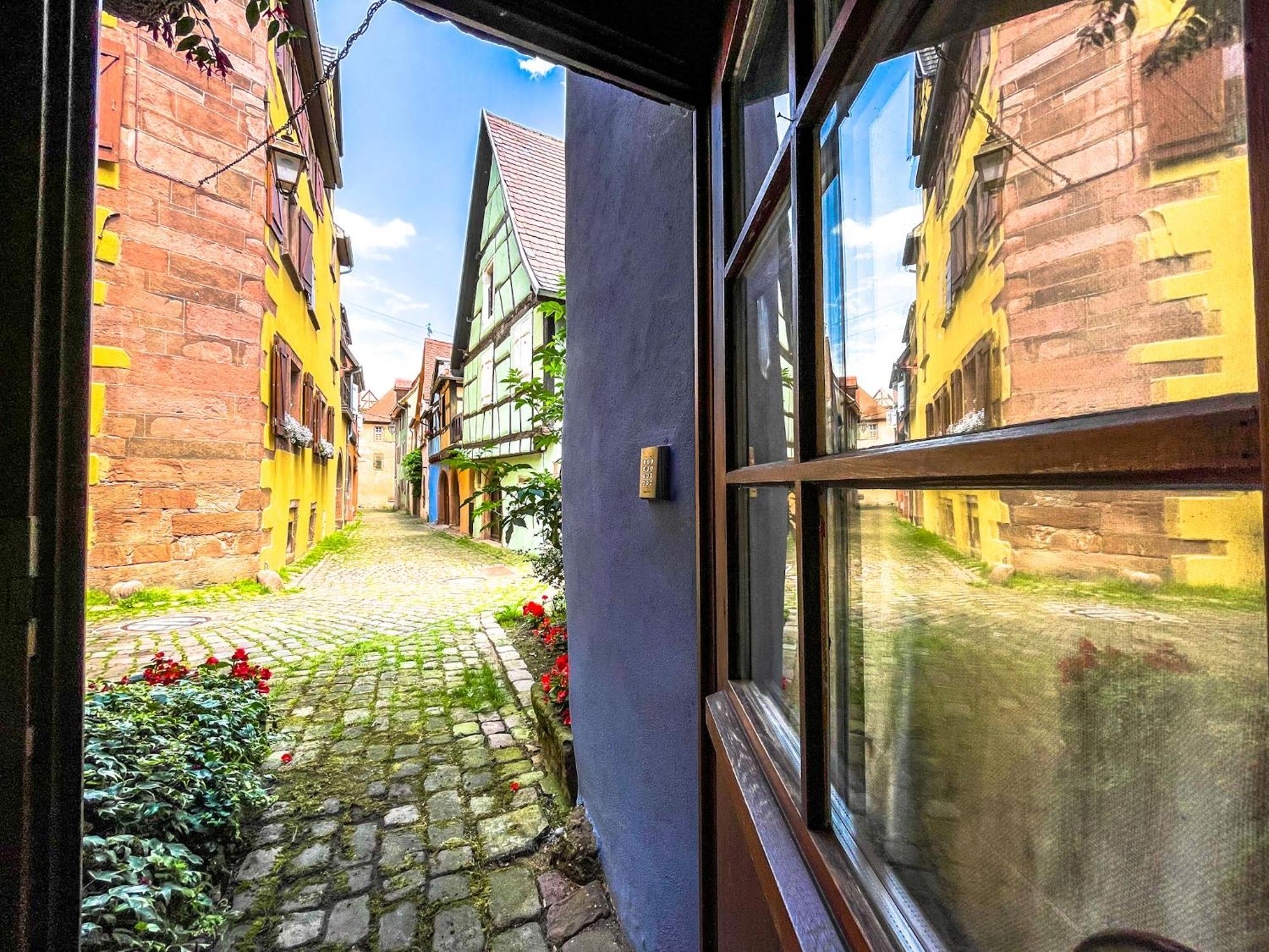La Maison Bleue - Historic House In The Heart Of 리크위르 외부 사진